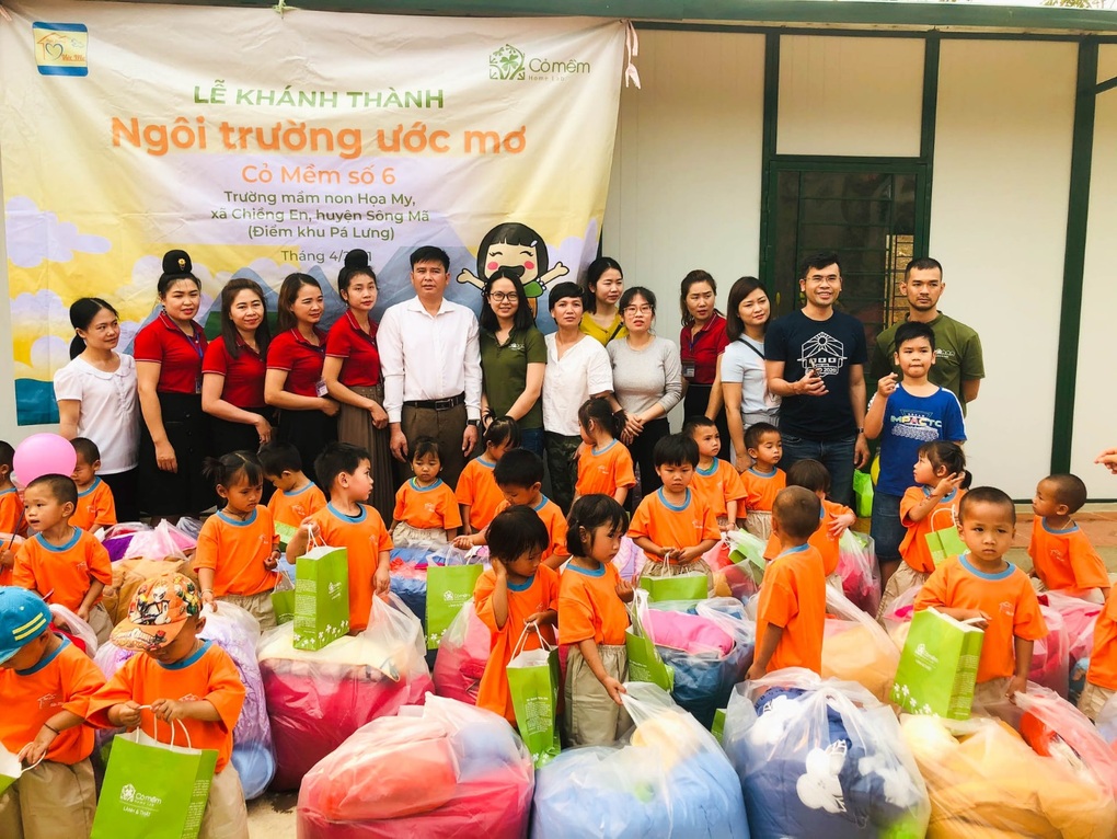 Cỏ Mềm: 7 năm, xây 8 ngôi trường cho học sinh vùng cao - 4 Cỏ Mềm: 7 năm, xây 8 ngôi trường cho học sinh vùng cao - 4