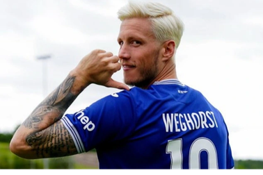 Chia tay Man Utd, Wout Weghorst tìm được bến đỗ mới