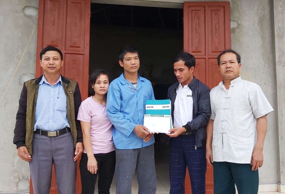 Bạn đọc tiếp tục giúp đỡ người vợ nghèo tính bán nhà chạy thận cho chồng - 3 Bạn đọc tiếp tục giúp đỡ người vợ nghèo tính bán nhà chạy thận cho chồng - 3