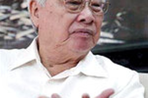 Lo bạc mái đầu, mà lòng thấy yên đâu...