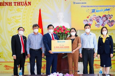 Nam A Bank mang tết đến những mảnh đời khó khăn