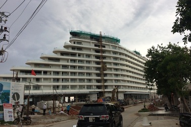 Cắt ngọn khách sạn 5 sao ở Phú Quốc