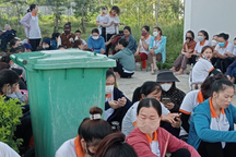 Bị nợ lương 2 tháng, hàng trăm công nhân đình công