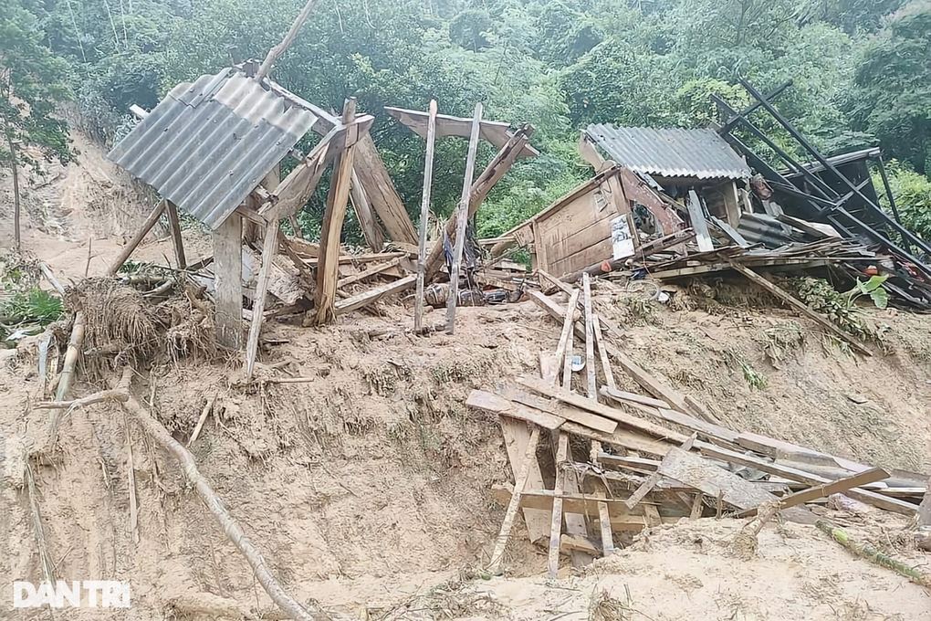Cảnh lũ ống tàn phá huyện nghèo biên giới Nghệ An - 9 Cảnh lũ ống tàn phá huyện nghèo biên giới Nghệ An - 9