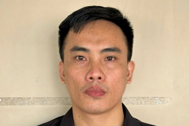 Kẻ chủ mưu vụ dàn cảnh đánh bài ăn tiền để cướp tài sản đã đầu thú