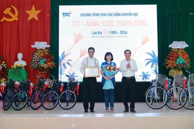 568 suất học bổng đến với học sinh tỉnh Bến Tre