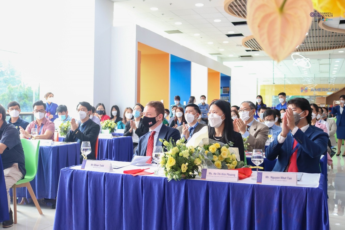 Tổng Lãnh sự Anh thăm cơ sở mới của Greenwich Việt Nam tại TPHCM - 5 Tổng Lãnh sự Anh thăm cơ sở mới của Greenwich Việt Nam tại TPHCM - 5