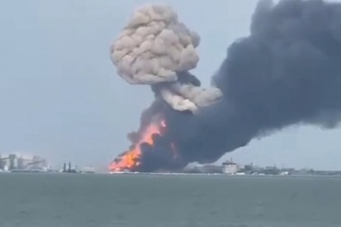 Ukraine đánh chìm phà chở nhiên liệu ở Nga