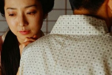 Lý do khiến người vợ nằng nặc đòi bỏ chồng, cưới "phi công" kém 17 tuổi