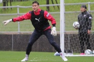 Đặng Văn Lâm "biến mất" ở Cerezo Osaka, HLV Park Hang Seo lo lắng?