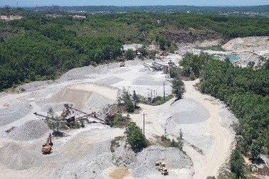 Tài xế bị đá vùi lấp, tử vong trong thùng xe tải