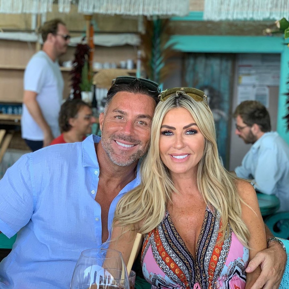 Ngôi sao Man City chính thức ra mắt bạn gái vừa xinh vừa nổi tiếng - 4