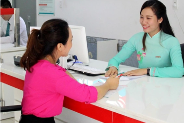 Nhân viên chăm sóc khách hàng ám ảnh nghe mắng "bố mẹ không dạy thì để tao"