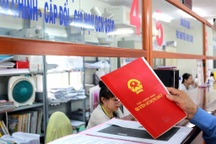 Giám đốc chi nhánh văn phòng đăng ký đất đai bị "tống tiền"