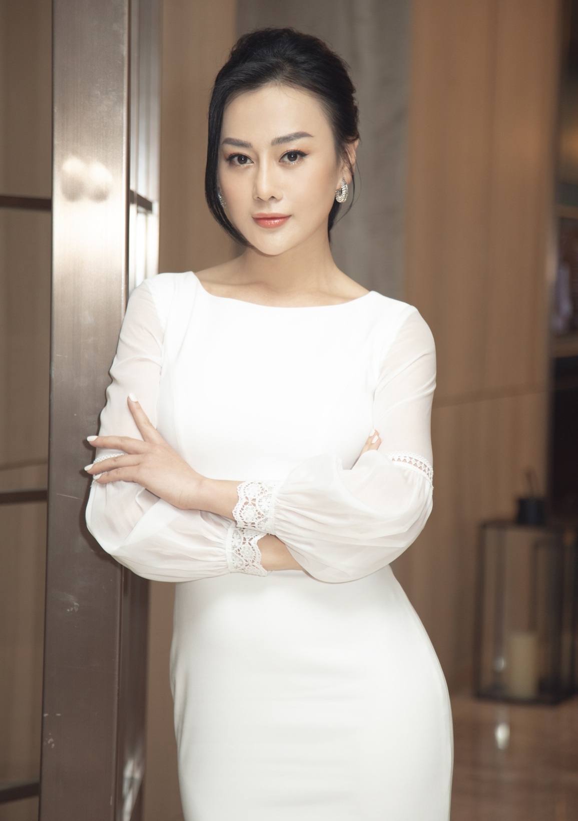 Vĩnh Thụy hội ngộ Phương Oanh sau bộ ảnh cưới gây sốt - 8 Vĩnh Thụy hội ngộ Phương Oanh sau bộ ảnh cưới gây sốt - 8