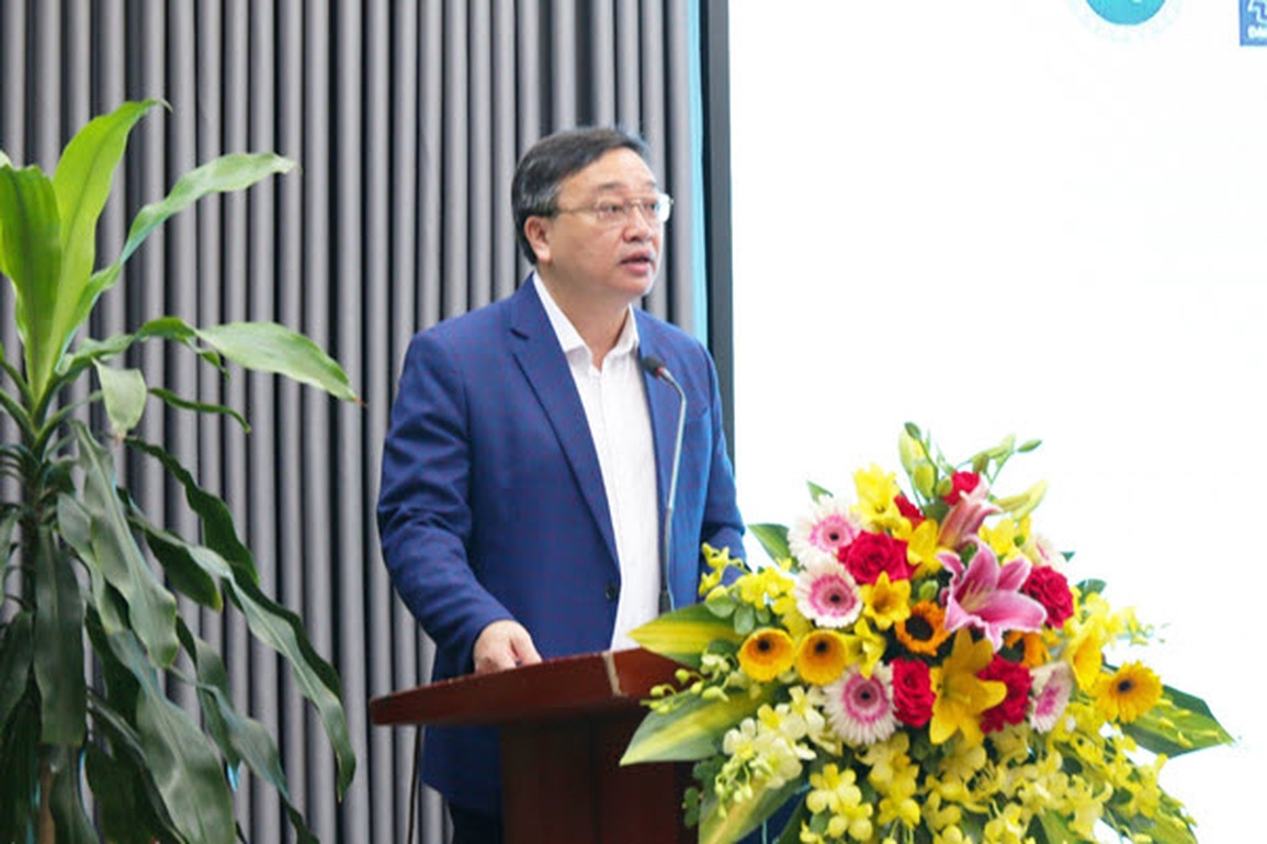 Hiệu trưởng trường ĐHNN-ĐHQGHN, TS.Đỗ Tuấn Minh phát biểu khai mạc Tọa đàm Hiệu trưởng trường ĐHNN-ĐHQGHN, TS.Đỗ Tuấn Minh phát biểu khai mạc Tọa đàm