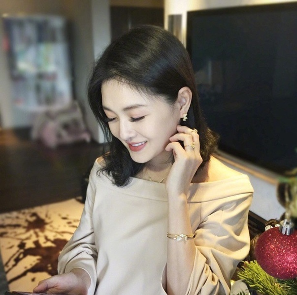 Từ Hy Viên gầy gò sau nghi án hôn nhân rạn nứt, chồng ngoại tình - 14 Từ Hy Viên gầy gò sau nghi án hôn nhân rạn nứt, chồng ngoại tình - 14