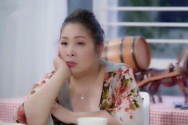 NSND Hồng Vân lại đóng cửa sân khấu kịch vì dịch Covid-19