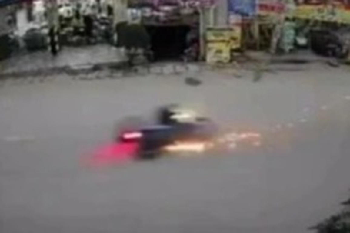 Nghệ An: Xe máy kéo lê thai phụ trên đường dẫn tới tử vong - 1 Nghệ An: Xe máy kéo lê thai phụ trên đường dẫn tới tử vong - 1