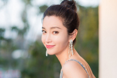 Lý Băng Băng bất ngờ hứng chỉ trích, nguyên nhân vì một người đàn ông