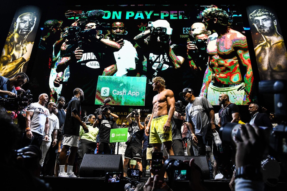 Độc cô cầu bại Floyd Mayweather hòa ngôi sao Youtube Logan Paul - 13 Độc cô cầu bại Floyd Mayweather hòa ngôi sao Youtube Logan Paul - 13
