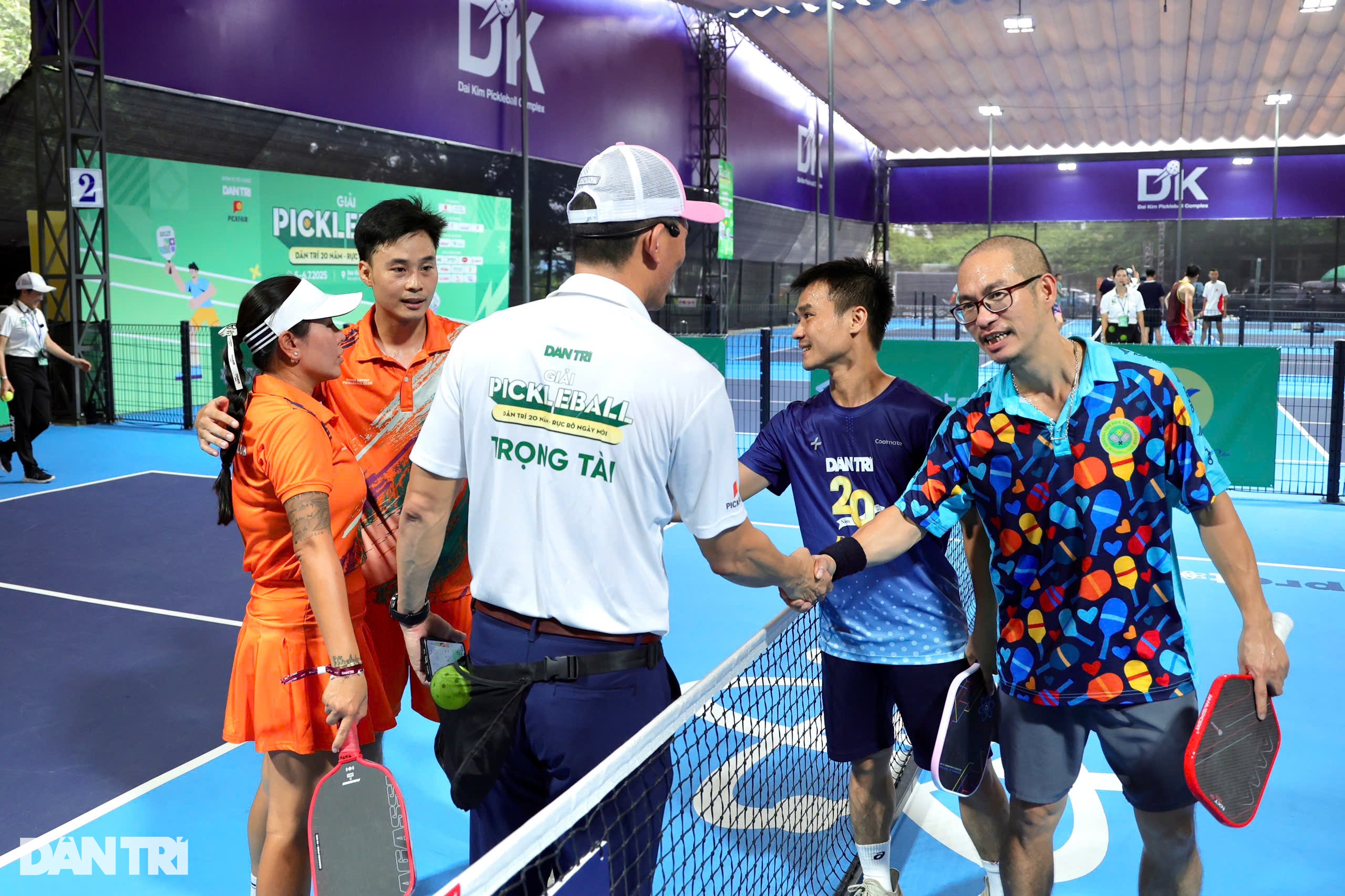 Cặp đôi CLB Pickleball Nghệ sĩ Hà Nội là Á quân nội dung Dân trí & Friends