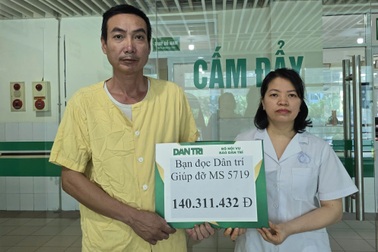 Người phụ nữ bị bỏng điện mất 2 tay được bạn đọc giúp hơn 200 triệu đồng