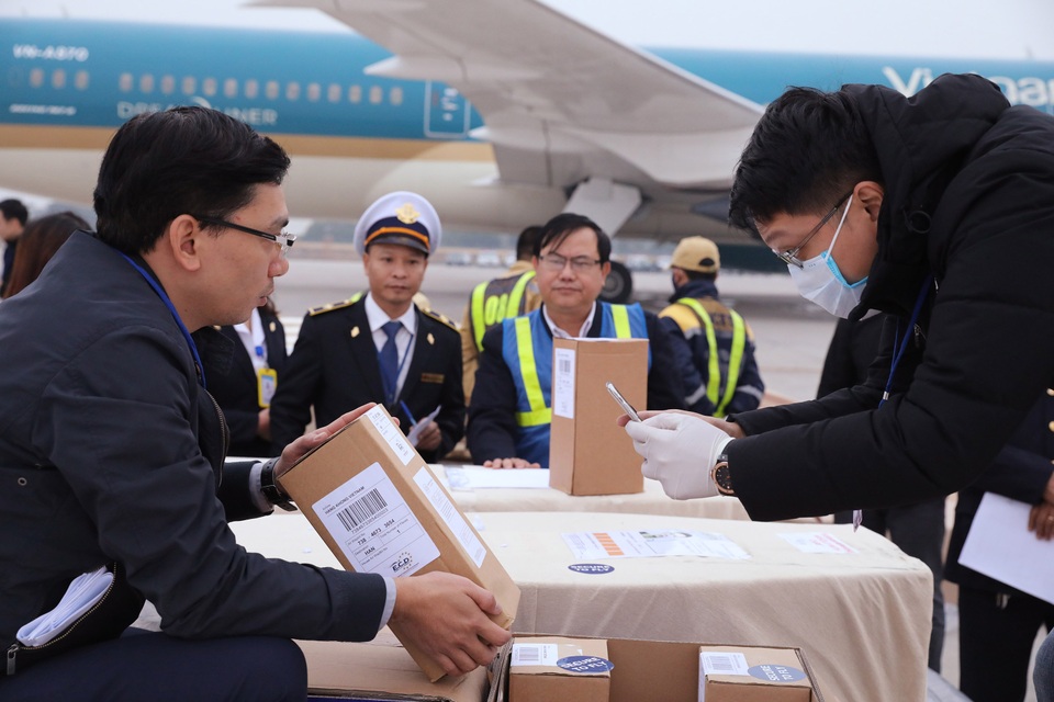Vụ 39 người tử vong ở Anh: Thi hài, tro cốt 23 nạn nhân còn lại đã về nước - 1 Vụ 39 người tử vong ở Anh: Thi hài, tro cốt 23 nạn nhân còn lại đã về nước - 1