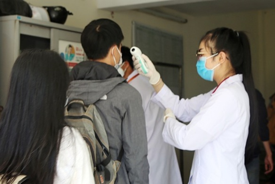 Đà Nẵng: Nhiều học sinh, sinh viên đeo khẩu trang trong lớp học - 2 Đà Nẵng: Nhiều học sinh, sinh viên đeo khẩu trang trong lớp học - 2