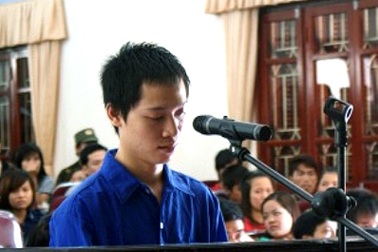 Ghen tuông, đâm chết người yêu