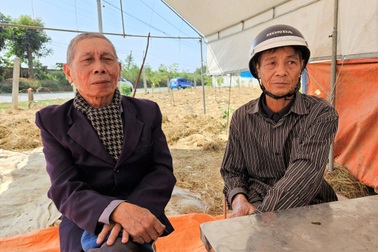 Vụ dân dựng lều canh ô nhiễm: Đóng cửa nhà máy nếu sai phạm nghiêm trọng