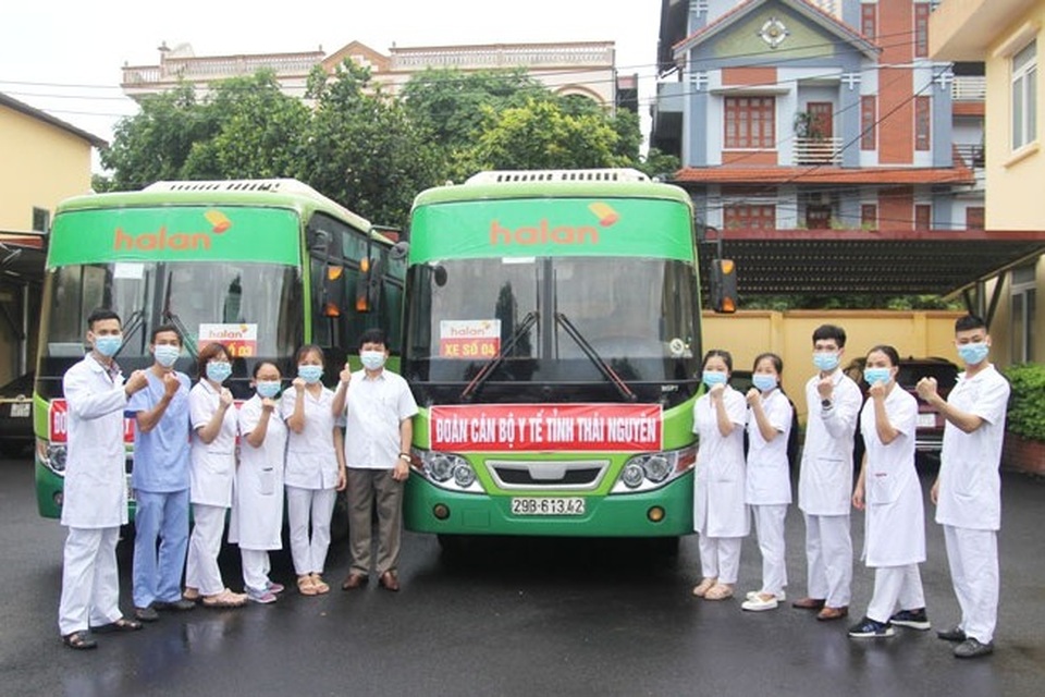 Hình ảnh xúc động 51 y, bác sĩ Thái Nguyên đến giúp Bắc Giang chống dịch - 1 Hình ảnh xúc động 51 y, bác sĩ Thái Nguyên đến giúp Bắc Giang chống dịch - 1