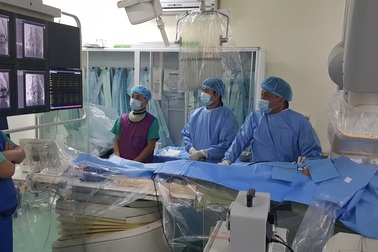 Cứu sống 3 trẻ cân nặng thấp nguy kịch vì nhịp tim nhanh trong 6 tiếng