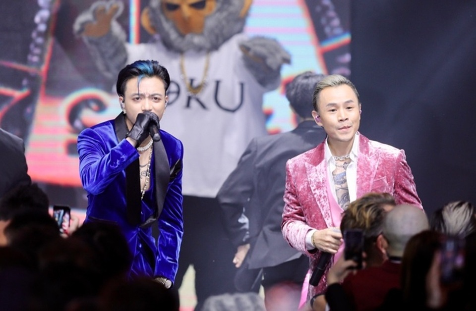 Binz chạm mặt Châu Bùi trong show thời trang - 2 Binz chạm mặt Châu Bùi trong show thời trang - 2