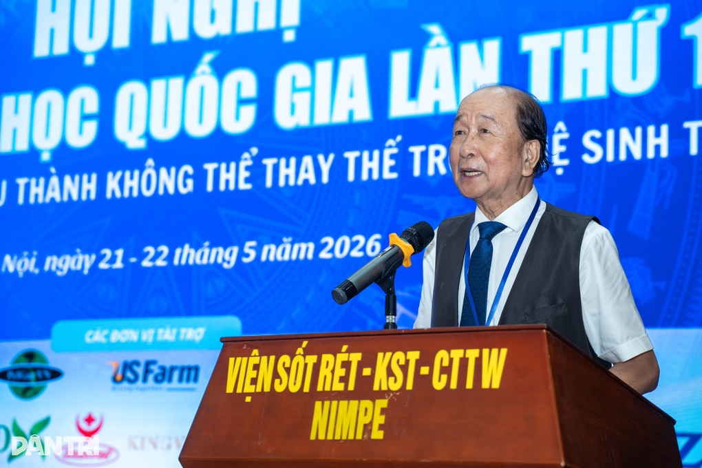 Nghề lạ: Ngồi chuồng bò, làm mồi nhử muỗi để chống dịch - 2 Nghề lạ: Ngồi chuồng bò, làm mồi nhử muỗi để chống dịch - 2