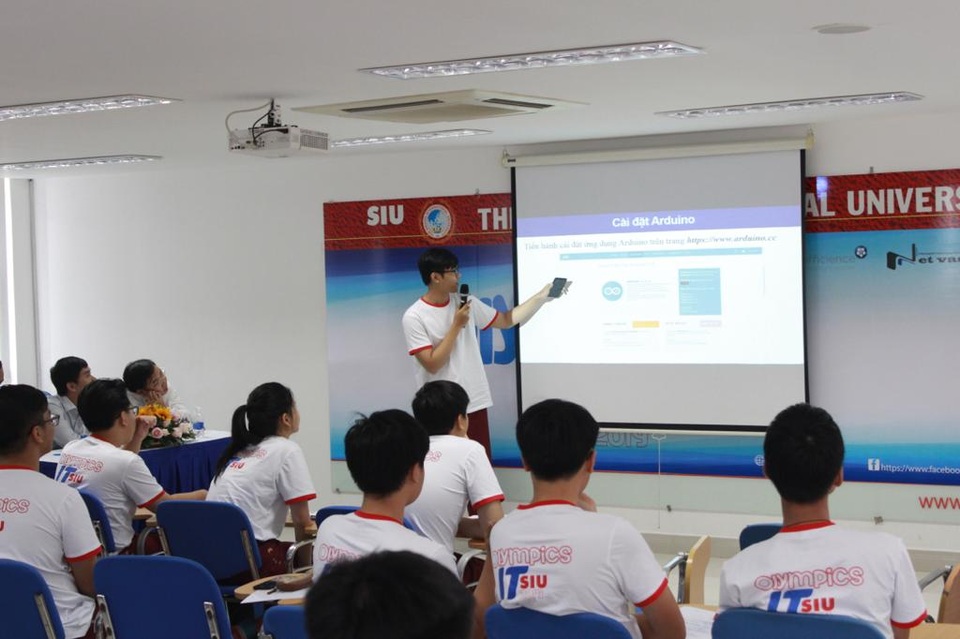 Học bổng Tài năng Công nghệ thông tin SIU chính thức tìm kiếm ứng viên - 1 Học bổng Tài năng Công nghệ thông tin SIU chính thức tìm kiếm ứng viên - 1