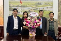 Thông tin mới về vụ lãnh đạo đi chúc mừng 8/3 chỉ gặp một nhân viên