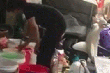 Bún ốc nổi tiếng Hàng Chai bị “tố” mất vệ sinh, dùng nước lã “chế” nước dùng