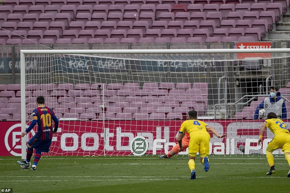 Hòa thất vọng, Barcelona hụt hơi trong cuộc đua với Atletico và Real Madrid - 2 Hòa thất vọng, Barcelona hụt hơi trong cuộc đua với Atletico và Real Madrid - 2
