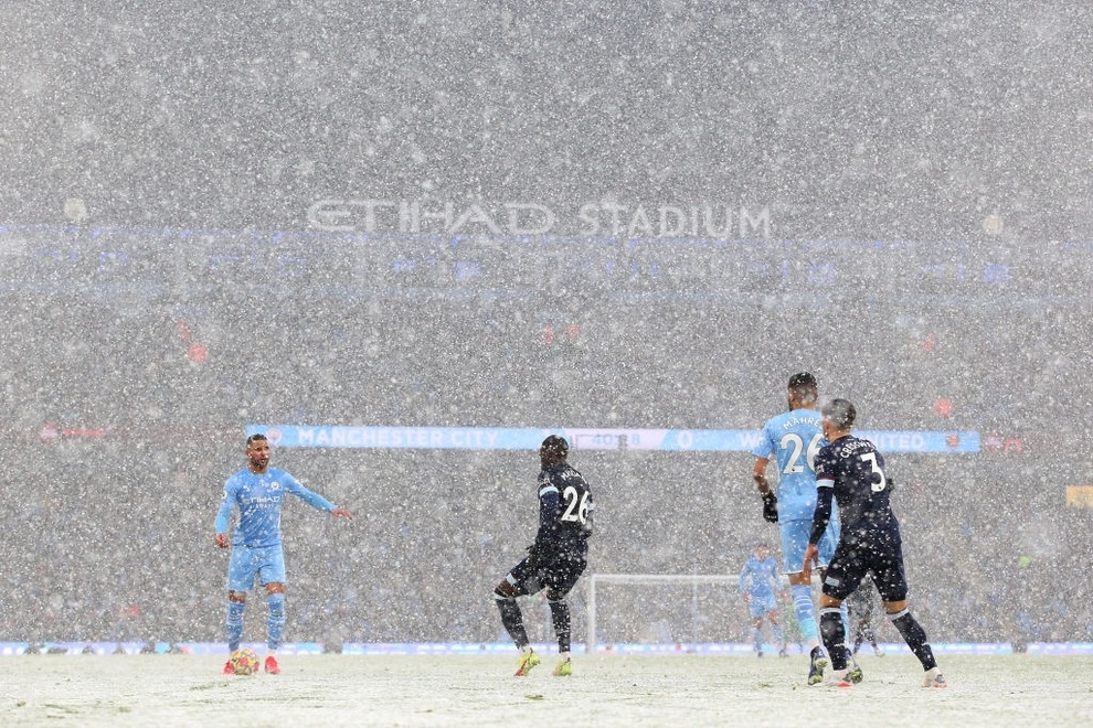 Man City áp sát ngôi đầu bảng của Chelsea - 2 Man City áp sát ngôi đầu bảng của Chelsea - 2