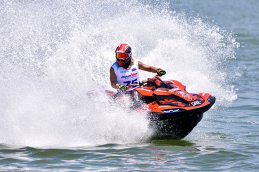 Màn rượt đuổi nghẹt thở của các tay đua mô tô nước hàng đầu thế giới