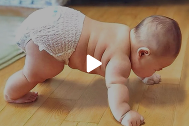 Clip: 1001 kiểu bò của bé