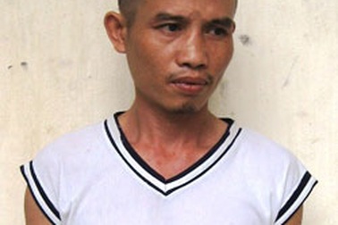 Khởi tố, bắt tạm giam người cha đốt con gái 