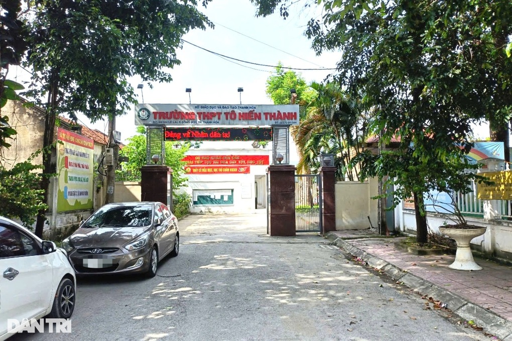 Một trường bị tố biển thủ hàng trăm triệu đồng tiền quỹ công đoàn - 1 Một trường bị tố biển thủ hàng trăm triệu đồng tiền quỹ công đoàn - 1