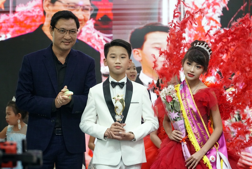 Nguyễn Huy Việt giành ngôi Quán quân mẫu nhí Model kid Vietnam 2019 - 1 Nguyễn Huy Việt giành ngôi Quán quân mẫu nhí Model kid Vietnam 2019 - 1