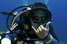 Trải nghiệm lặn biển ngắm xác tàu đắm 79 năm của chàng trai Việt