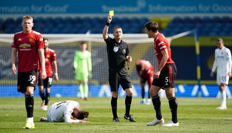 Leeds 0-0 Man Utd: Công cùn gặp thủ rắn - 5