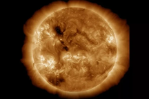 Mặt Trời xuất hiện nhiều vết đen bí ẩn, thảm họa thời tiết được báo trước?