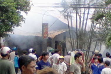 Cháy ở chợ Bù Đăng, thiệt hại trên 2 tỉ đồng