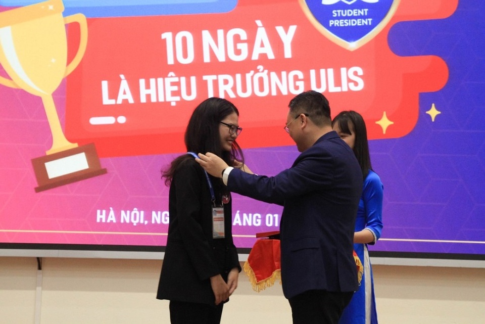 Sinh viên ĐH Ngoại ngữ tranh tài để làm... hiệu trưởng - 3 Sinh viên ĐH Ngoại ngữ tranh tài để làm... hiệu trưởng - 3